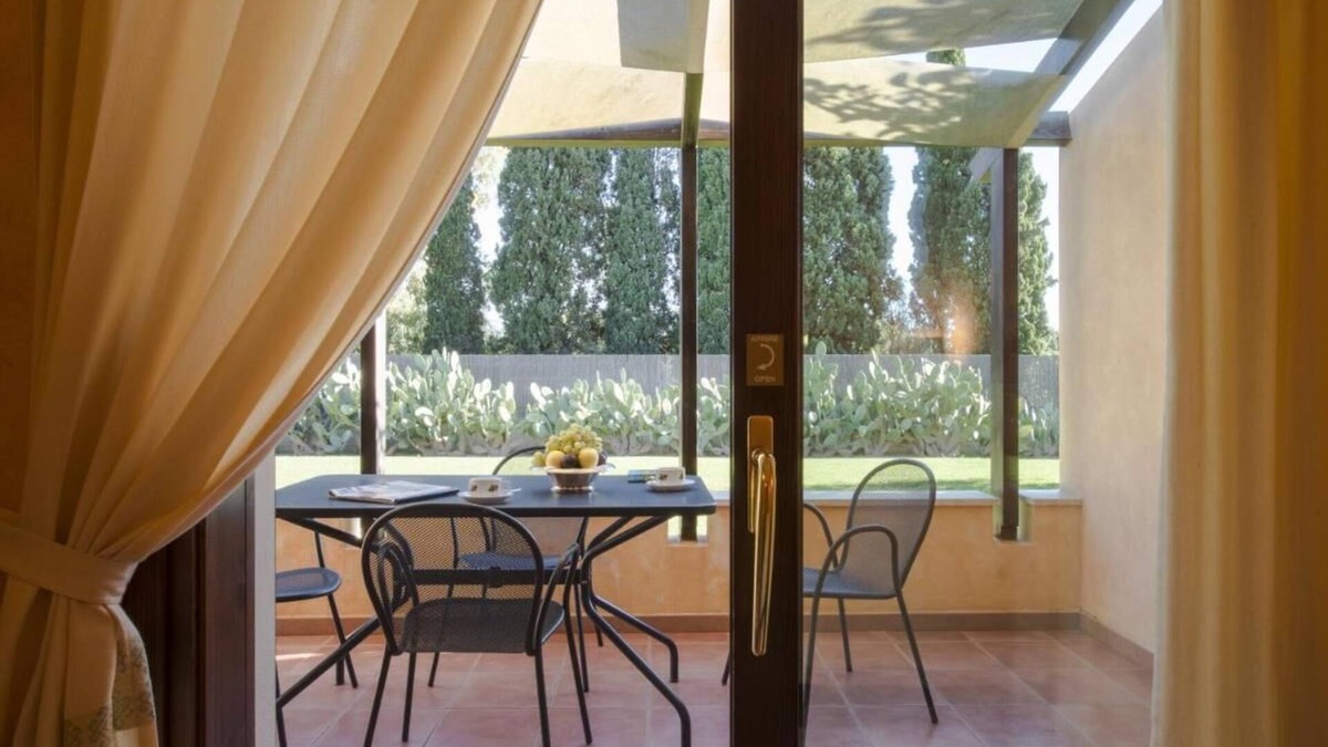 Pula Apartment | Tranquil Lantana Resort 2 Bedroom Apartments for 7 People