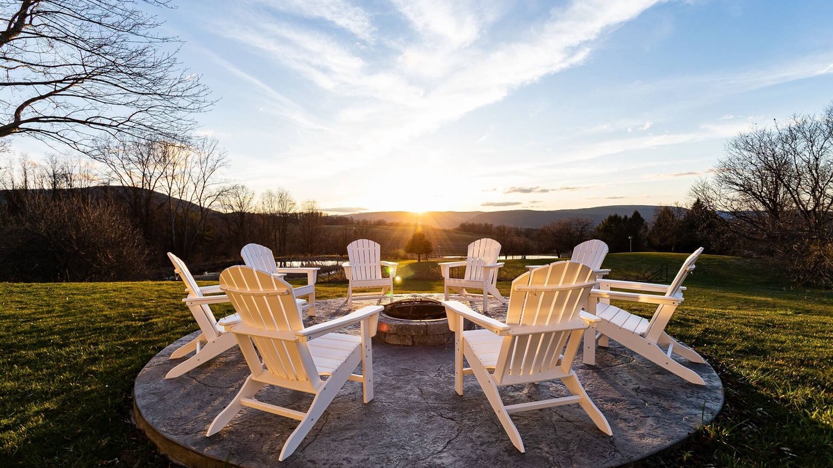 Naples House | Tranquil Lodge with A+ Amenities