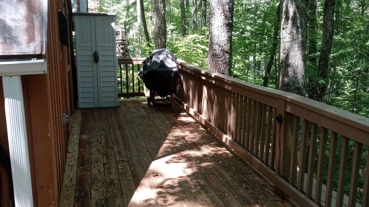 Wellington House | Tranquil Oaks Cabin.