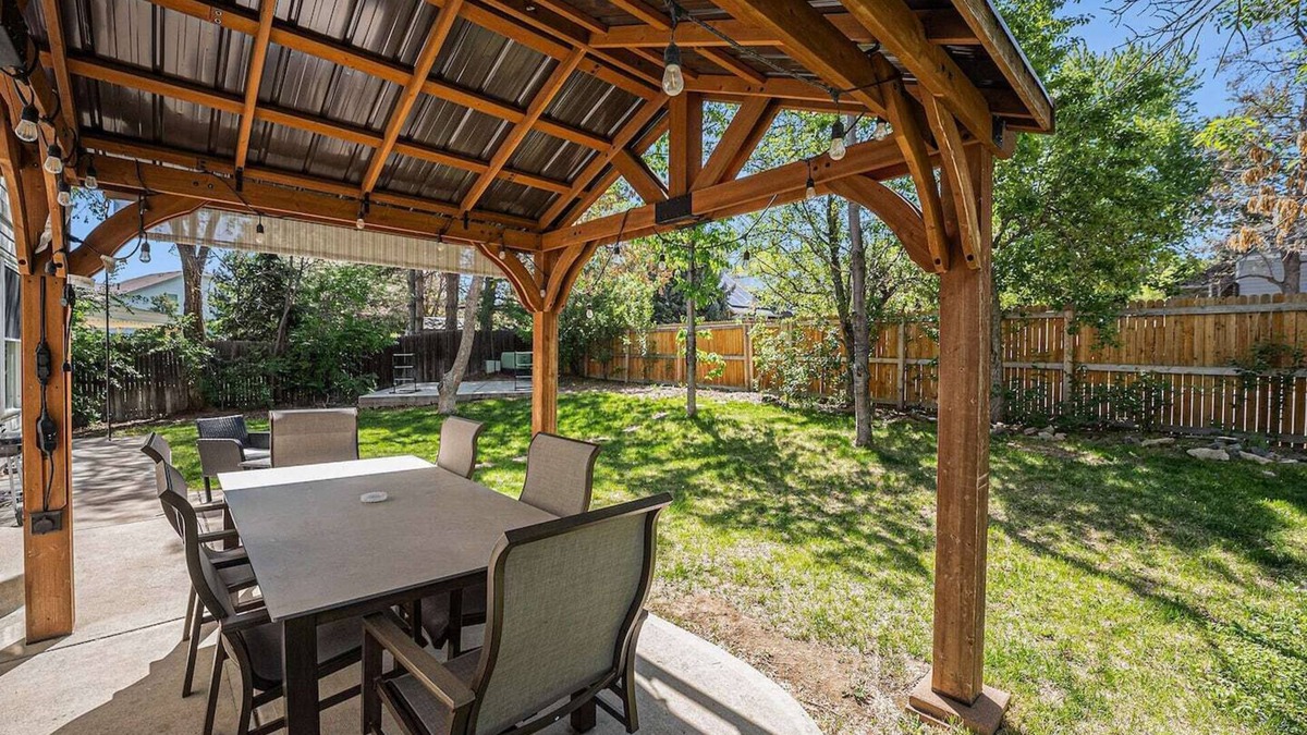 North Central Westminster House | Tranquil Retreat | Sauna | Master Suite | Lrg Yard