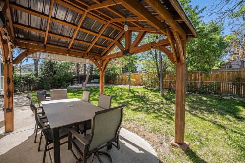 North Central Westminster House | Tranquil Retreat Sauna Master Suite Lrg Yard