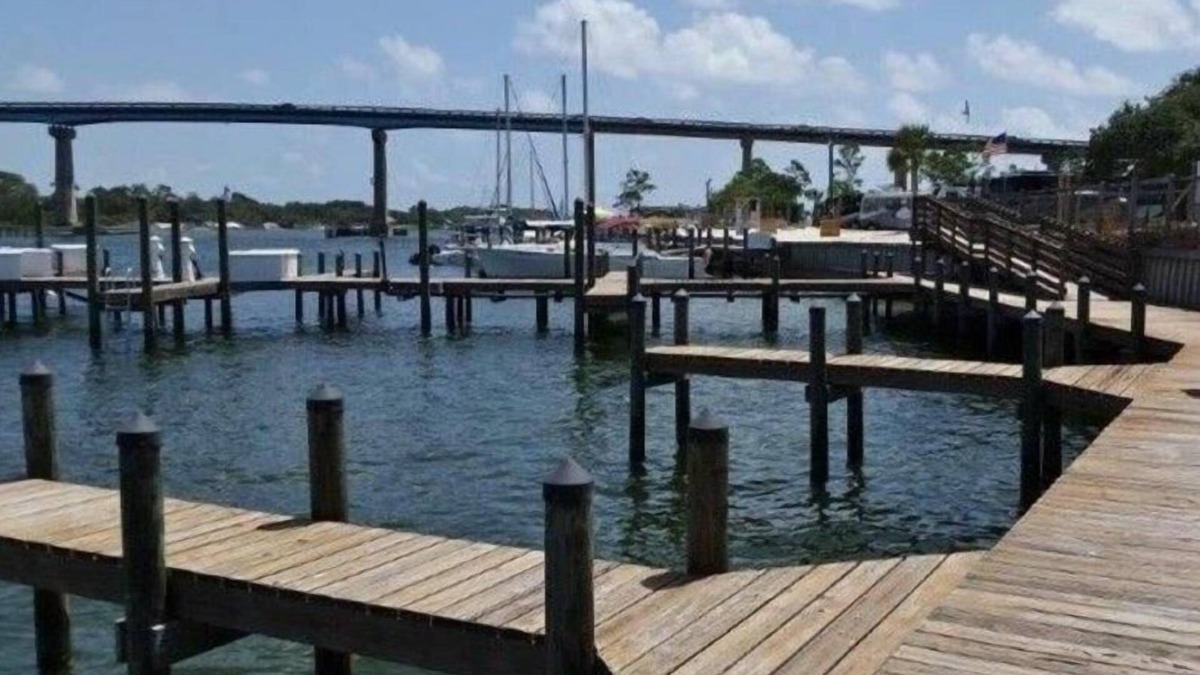 Sunset Pass Villa | Tranquil Retreat: Walk Out to Banana Bay White Sand Beach on the Intracoastal