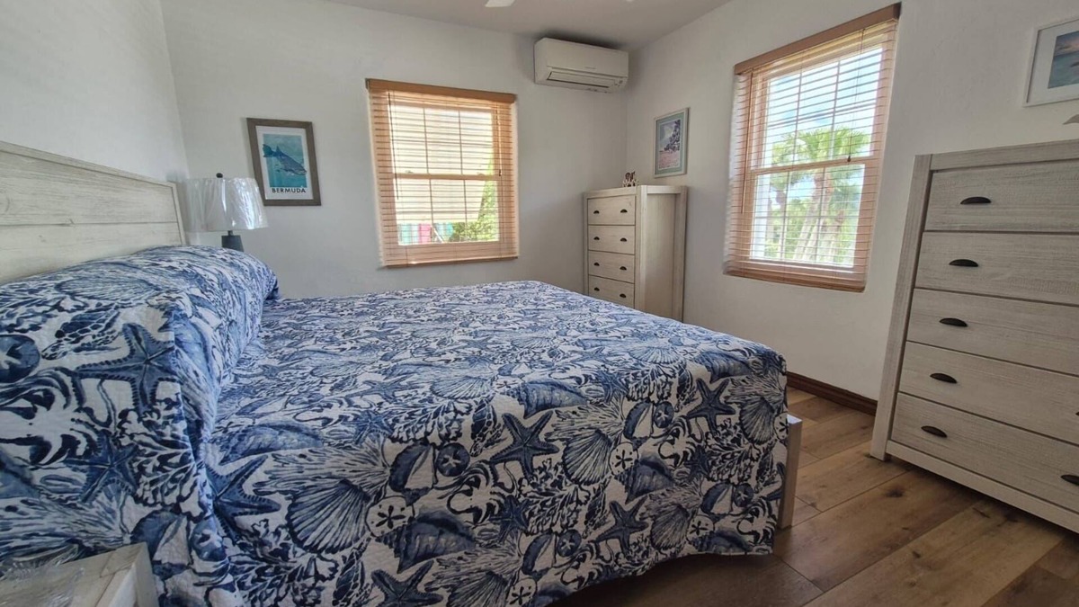 Pembroke Apartment | Tranquil, Roomy Getaway - Close to City of Hamilton