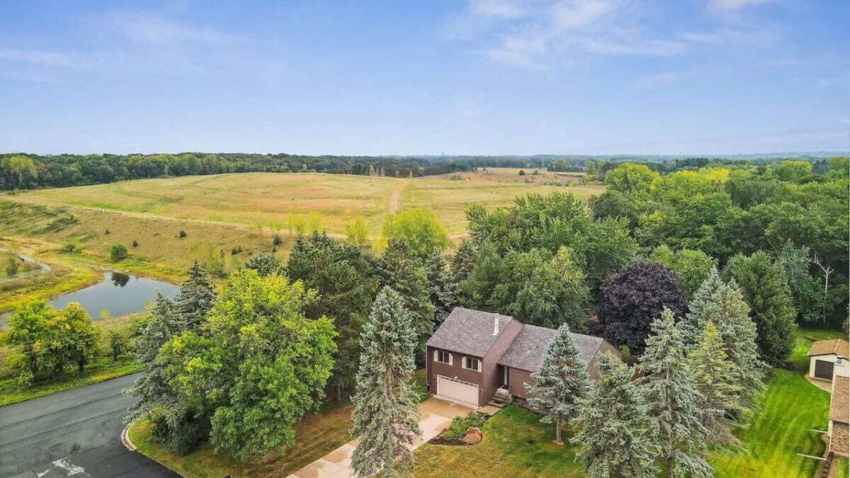 Lake Elmo House | Tranquil rural area, near major roads and shops