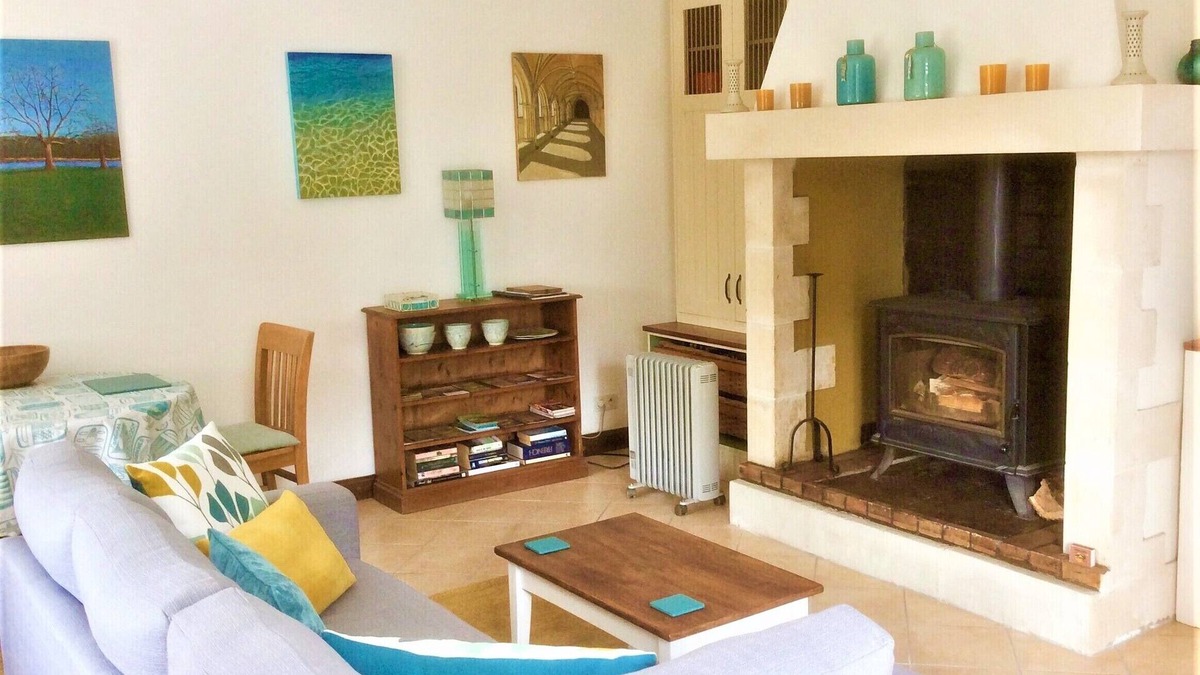 Gabillou Cottage | Tranquil Rural Gite in the Perigord Noir (with Private Pool)