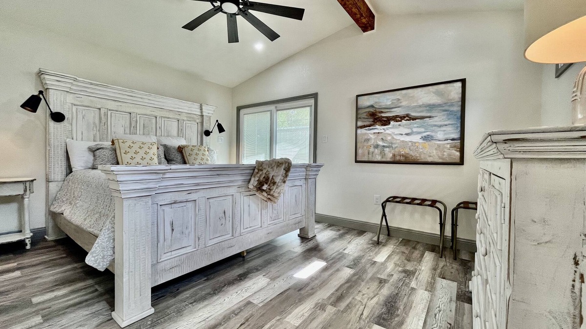 Kerrville Cottage | Tranquil & Serene Cottage for 2 with Private River Access