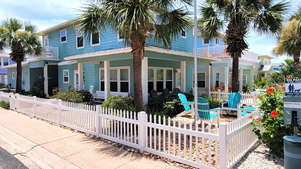 Port Aransas House | Tranquil Tides-Unique 3 BR House In Village Walk, Close to Beach, Heated Pools!