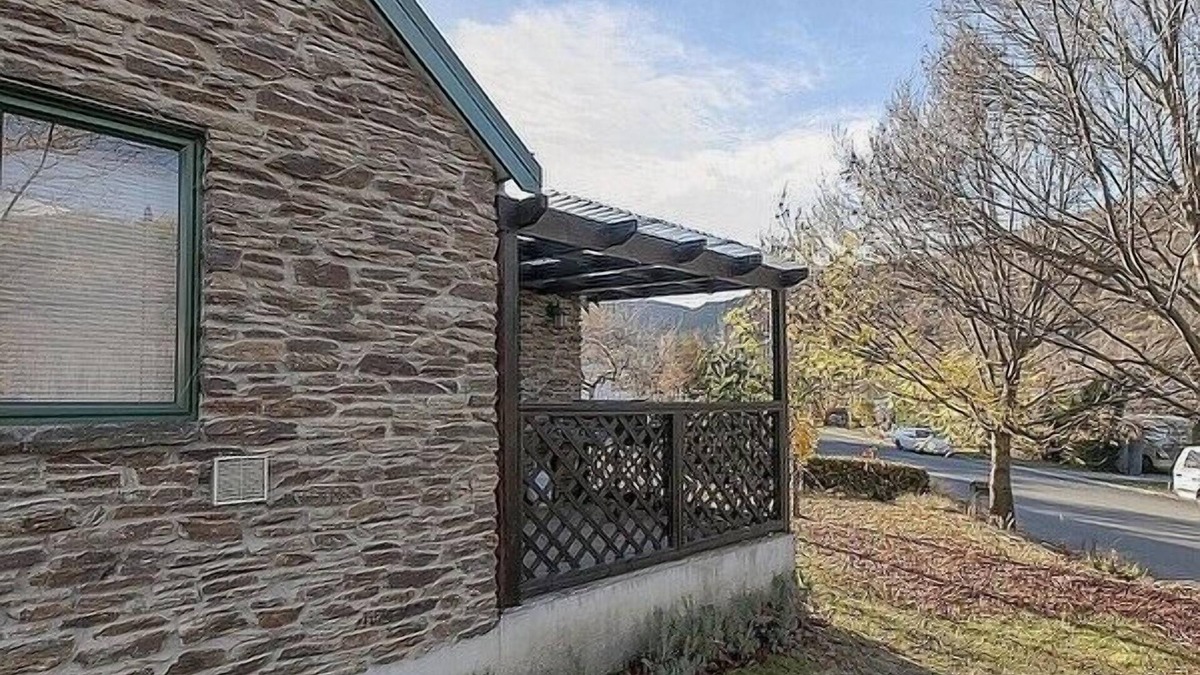 Arrowtown Cottage | Tranquil Tipperary - Arrowtown Holiday Home