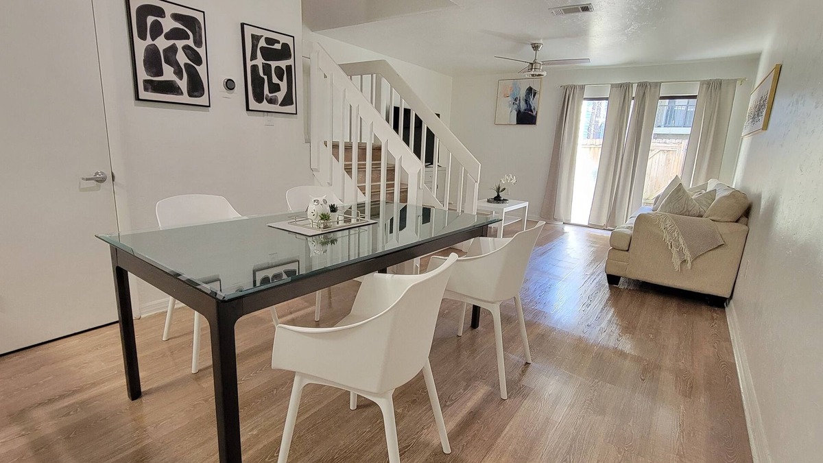 Gainesville House | Tranquil Townhouse π‘π€ - A peaceful retreat that promises restful slumber