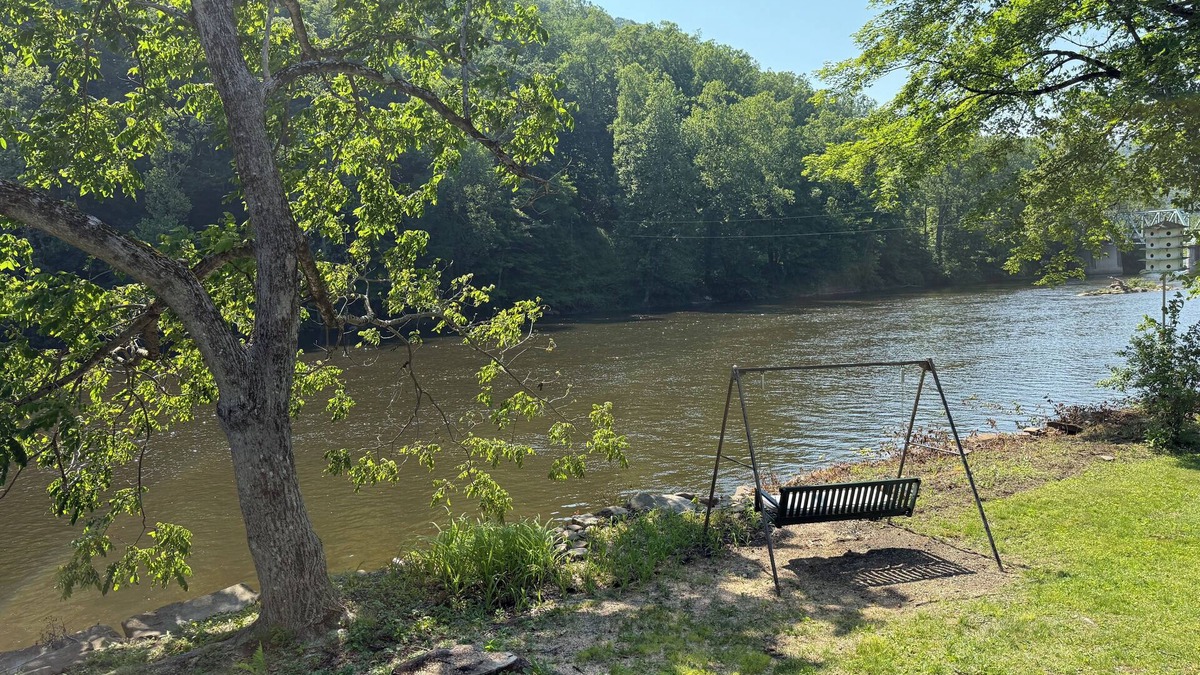 Rowlesburg House | Tranquil updated 2-bedroom home on Cheat River in Rowlesburg, WV
