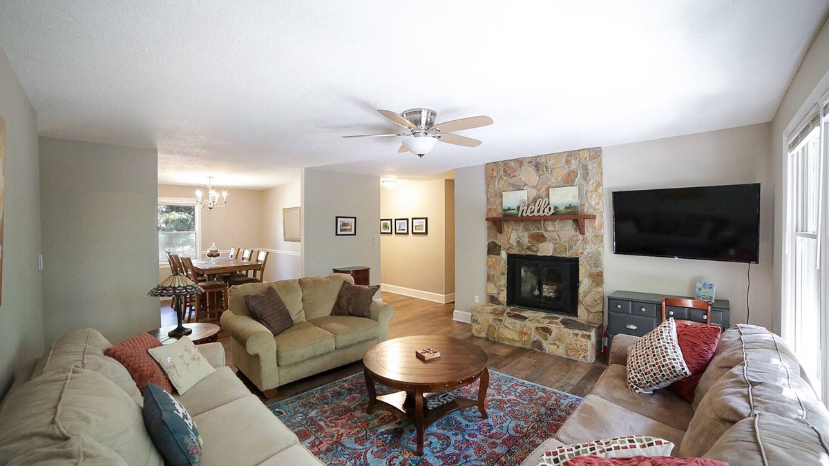 Athens House | Tranquil Updated Home Mins to UGA & Downtown