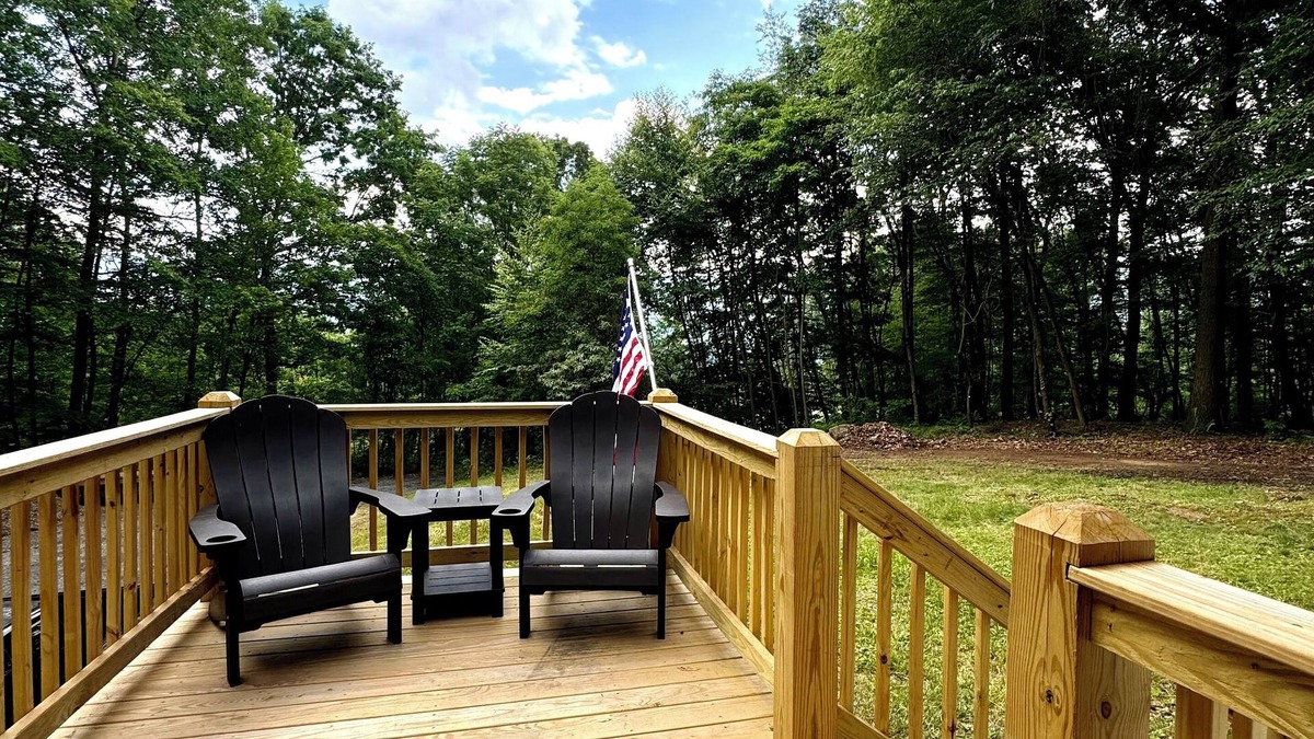 Altoona House | Tranquil views greet you at the front door of this home!