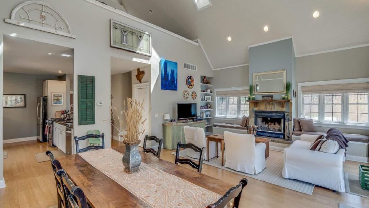 New Buffalo Cottage | Tranquil Wooded Retreat – Walk to Beach & Downtown | Tallgrass Cottage