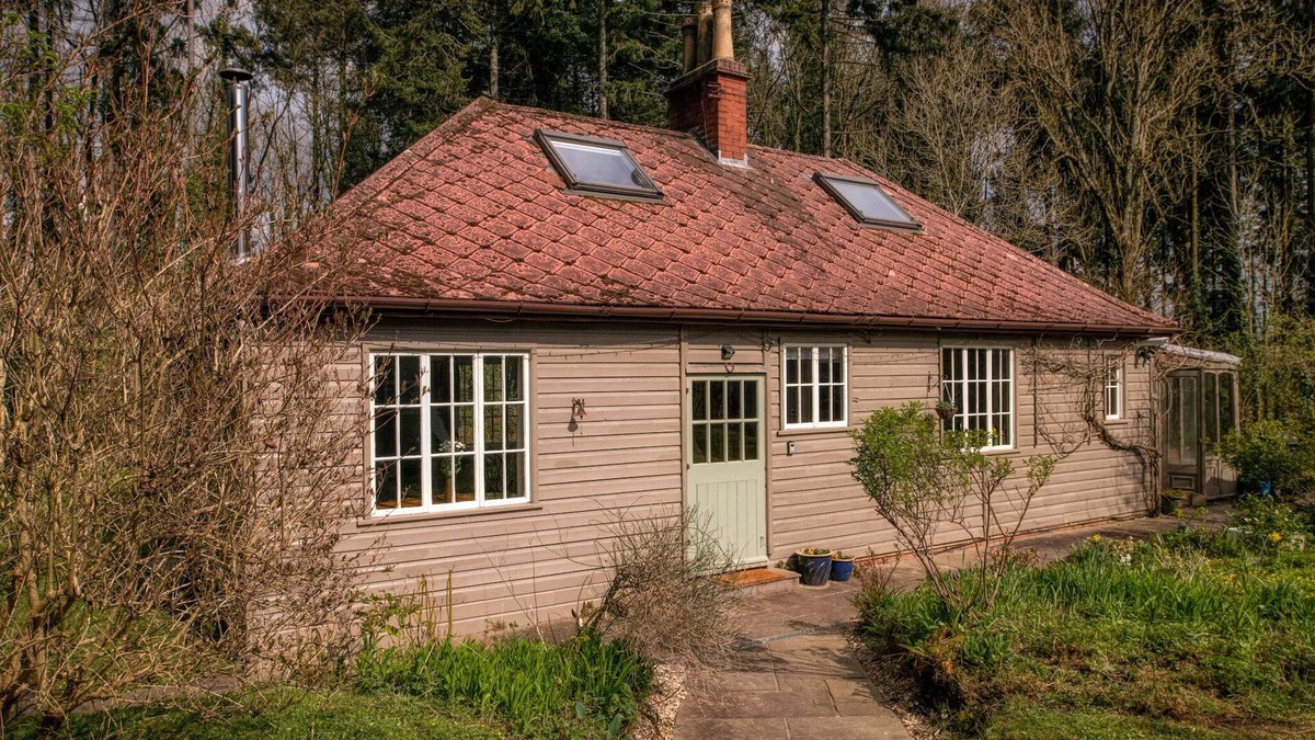 Pill Cottage | Tranquil Woodland Cottage, 10-Min Drive to Clifton