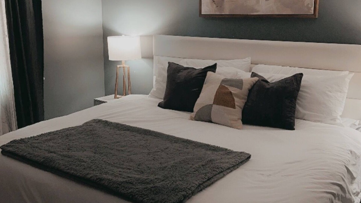 Bath Beach Apartment | Tranquil Zen 2 Bedroom in heart of brooklyn