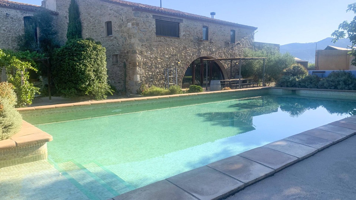 Pedret i Marza House | Tranquila Casa Rural Cercana a las Mejores Playas de L'alt Empordà