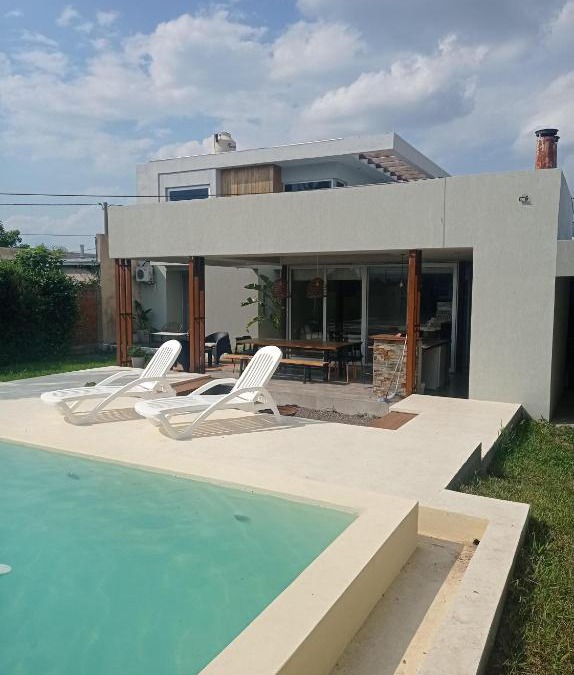 Villa Elisa Villa | Tranquilidad plena y Termas.