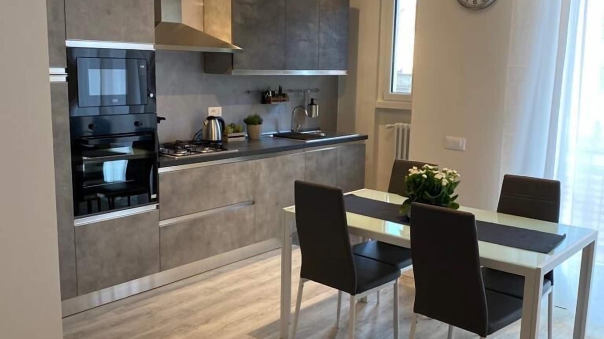 Mantua Apartment | Tranquility and comfort in a modern and original setting!