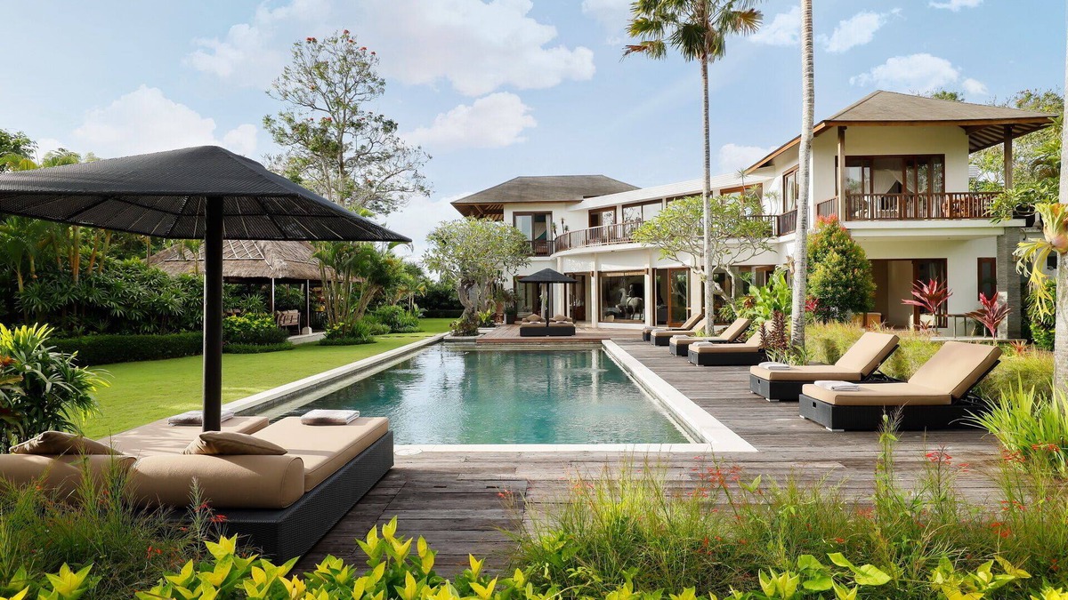 Taman Griya Villa | Tranquility and Luxury 6 Bedroom Villa, Jimbaran