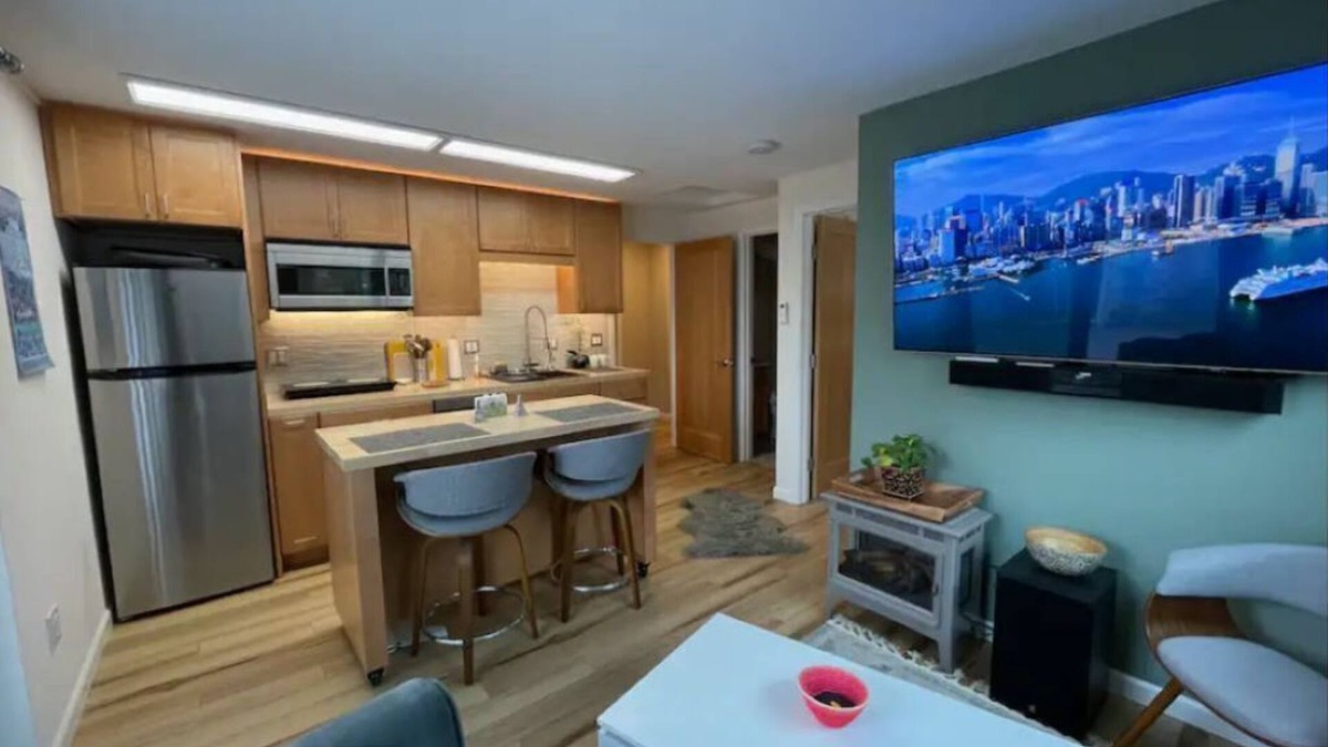 Hood River House | Tranquility Base: 1 BR 1 BA Hood River