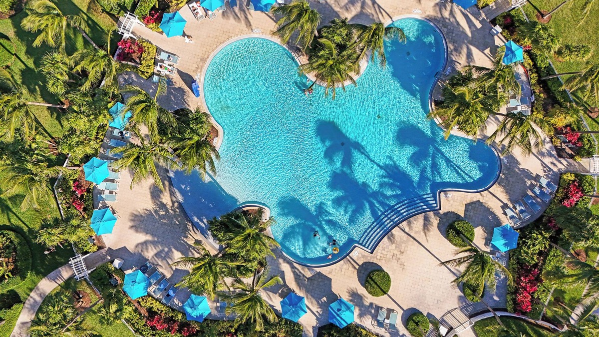 Marathon Hotel | Tranquility Bay Beachfront Hotel and Resort