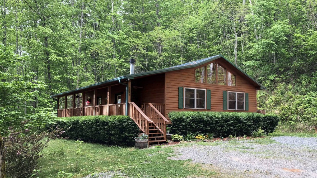 Sylva Cabin | Tranquility Cabin - Your Smoky Mountains Getaway!