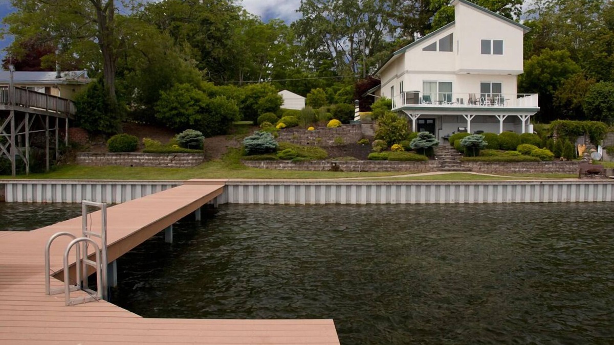 Geneva Cottage | Tranquility:"Close to Downtown Geneva + Seneca Lake Wine Trail Retreat!"