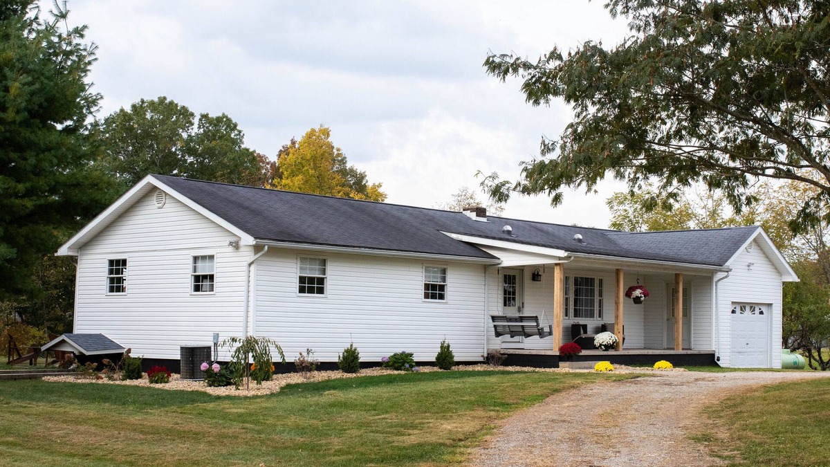 West Union House | Tranquility Cottage | 3 Bed, 1.5 Bath