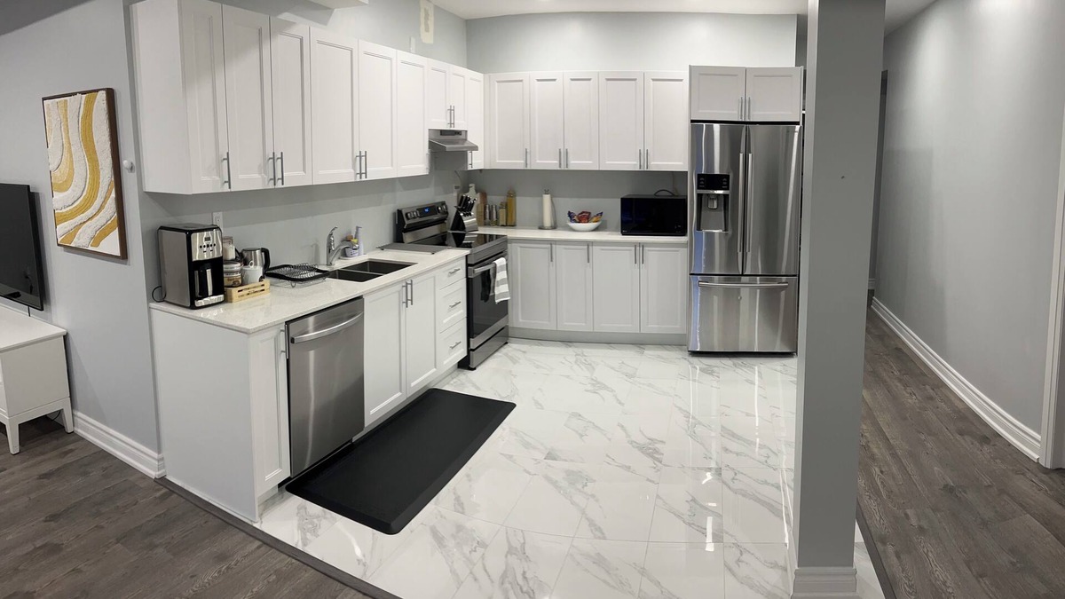 Innisfil House | Tranquility Haven Plus in Barrie