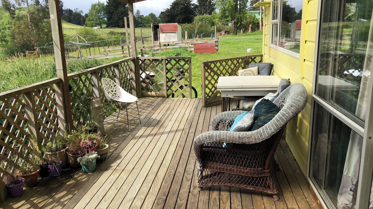 Rangiwahia Cottage | Tranquility in Rangiwahia. Bush walks, tramp the Ruahines and Rangiwahia hut.