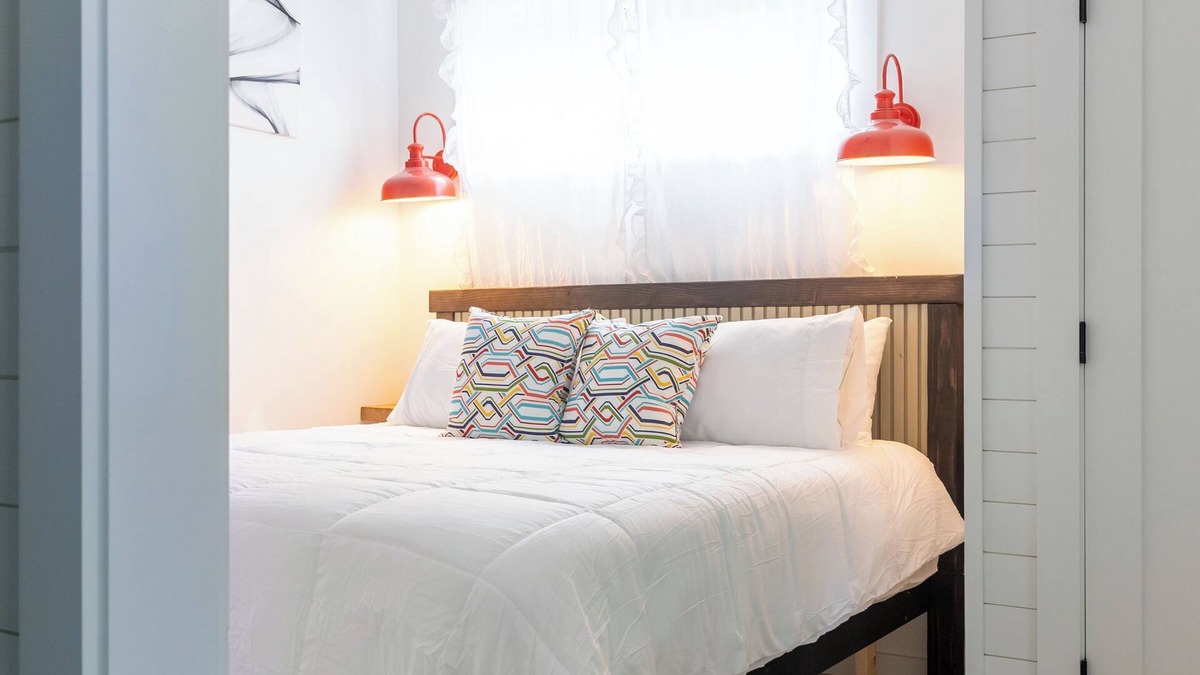 Buford Cottage | Tranquility Pond Cottage, Relax, Fish and Unwind