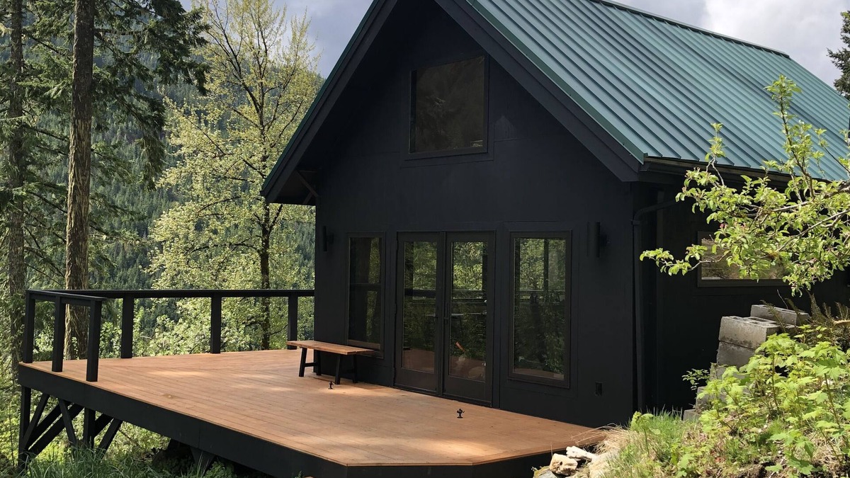 Marblemount Cabin | Tranquility View - Off Grid Scandinavian Luxury