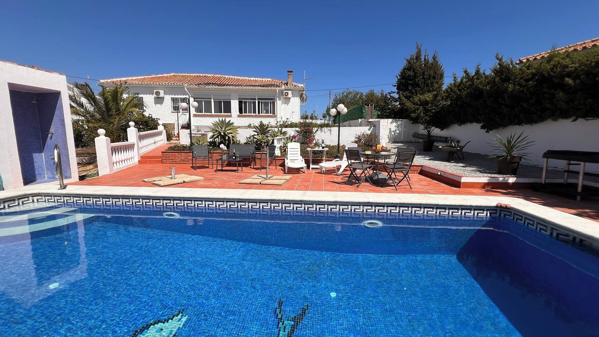 Torrox Costa Ski Chalet | Tranquilo y Espacioso Chalet en Torrox Costa