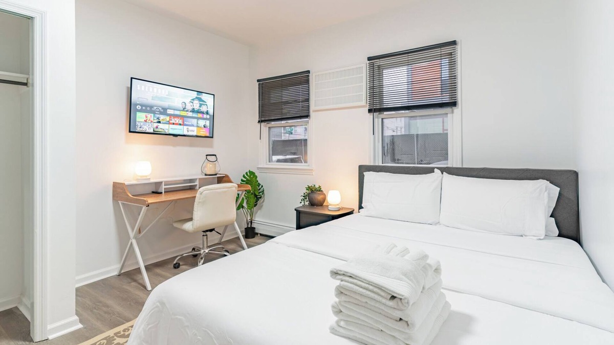 Ironbound District Bed & Breakfast | Transit Oasis: EWR 8 Min/Penn with Free Parking