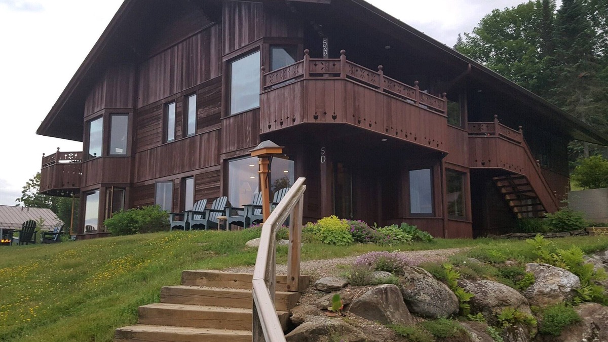 Moscow House | Trapp Family Lodge-2 BR guest house. Enjoy peak leaf season!