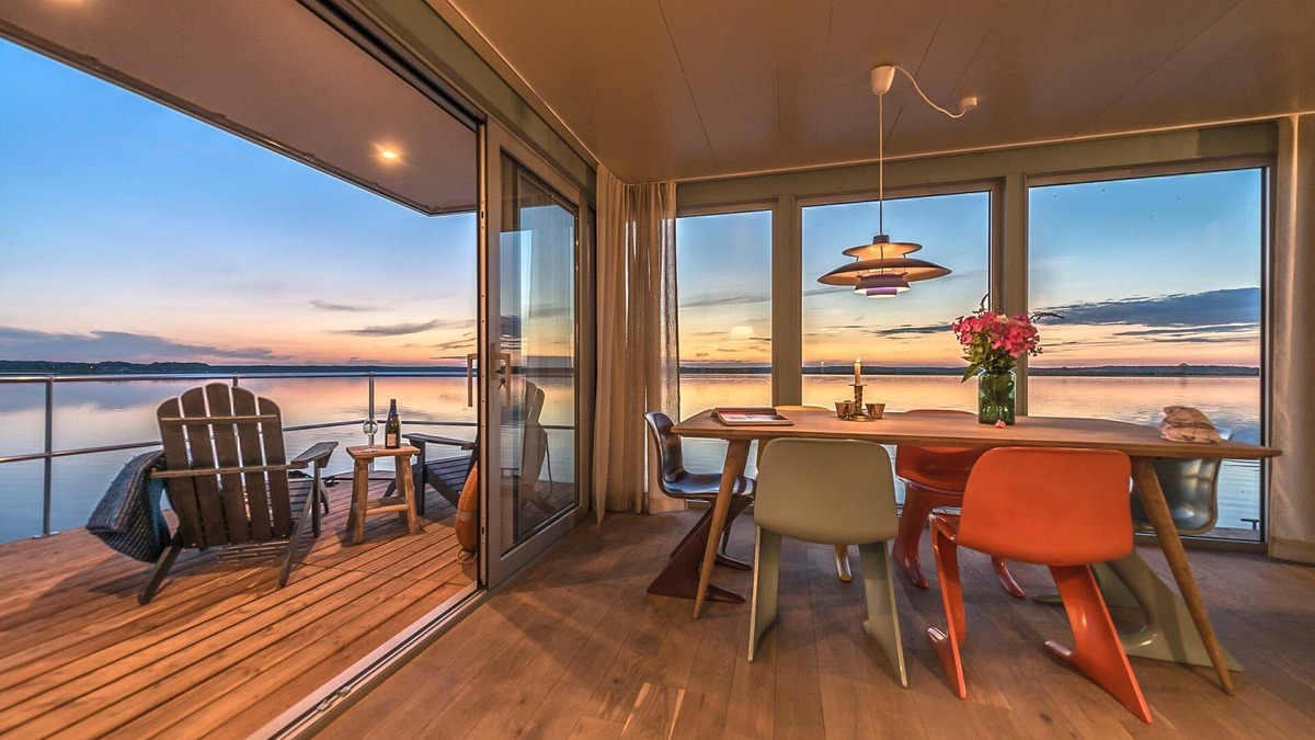 Uecker-Randow Boat Rental | TraumHaff Dreamy houseboat La Pèniche II, Baltic design with sauna