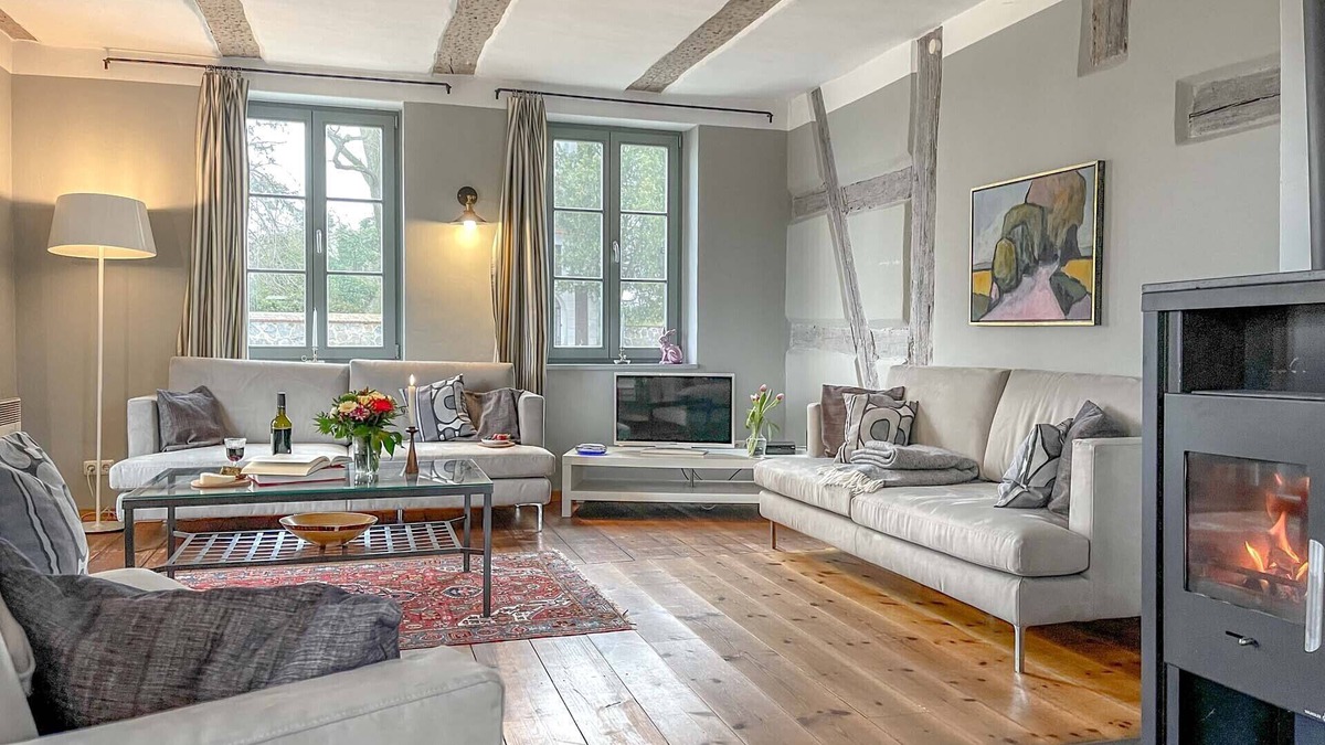 Vogelsang House | traumHaff Historic fairytale-like yard of the bargemen on the lagoon, fireplace & garden