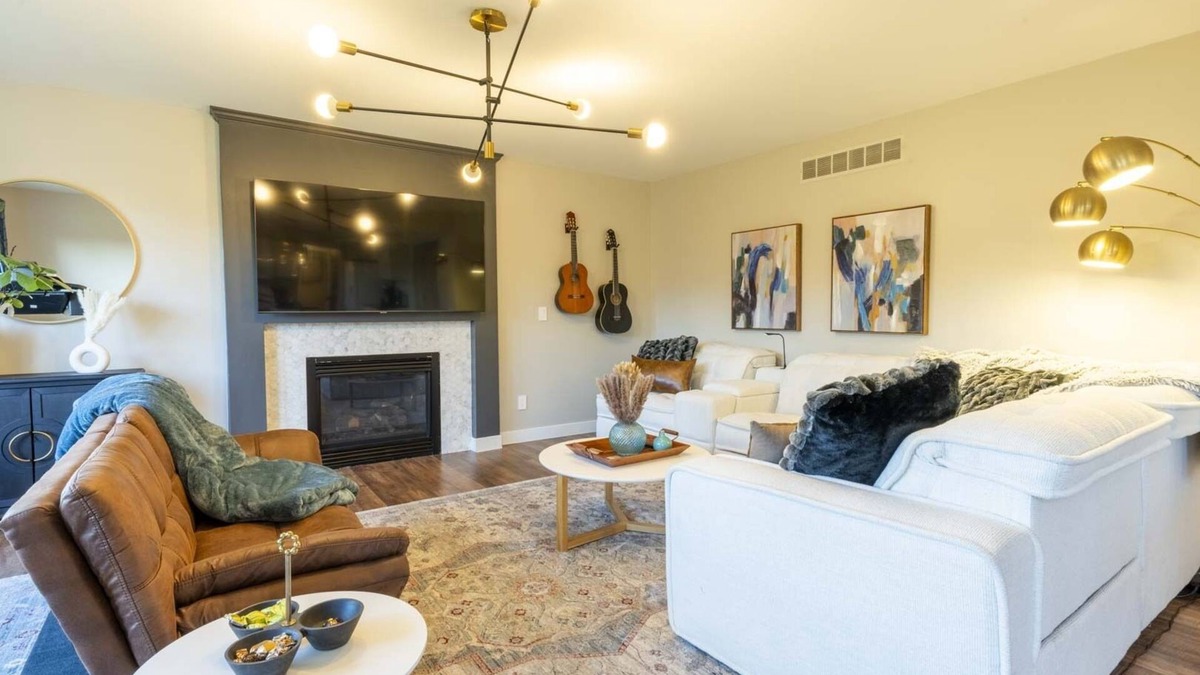 Whittaker House | Travelbugs - 15 min to A2