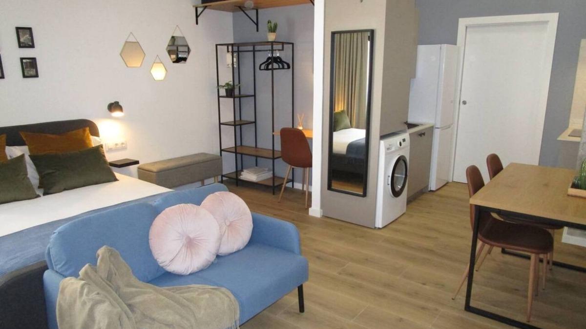 Safranar Apartment | Travel Habitat Patraix Suite with Terrace