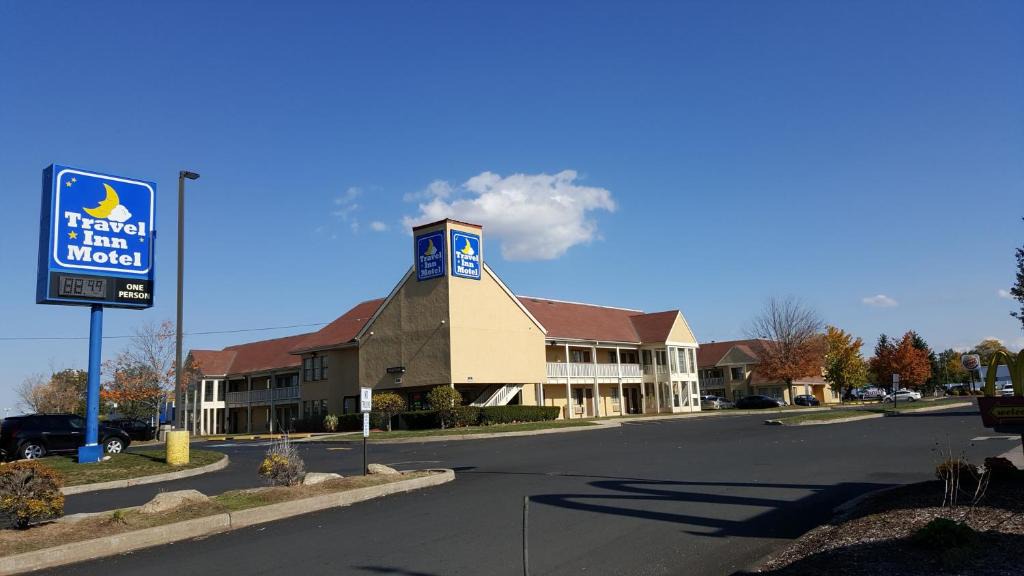 North Meadows Hotel | Travel Inn Motel