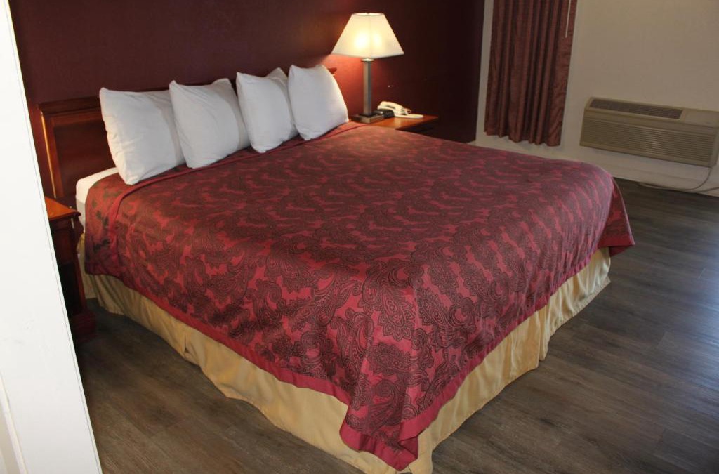 Buford Hotel | Travel Inn of Buford