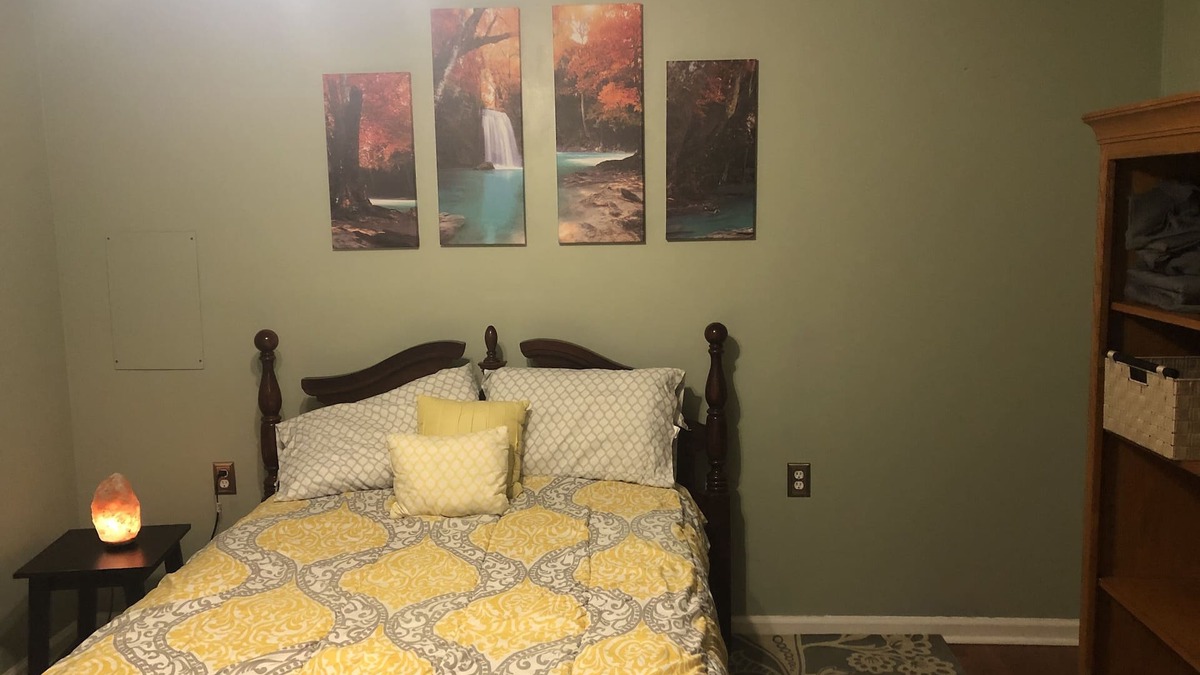 Madison Heights Apartment | Travel Nurses