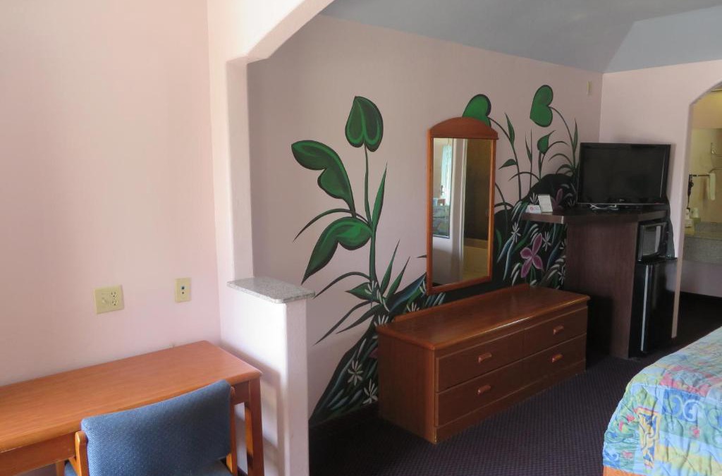 Liberty Hotel | Travelers Inn and Suites Liberty
