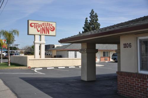 Manteca Hotel | Travelers Inn Manteca