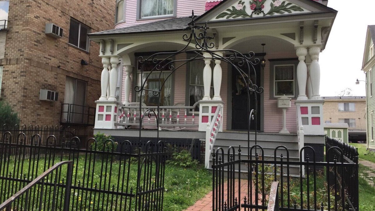 Decatur Condo | Traveling Professionals welcome for an extended stay at the PrairieOlm