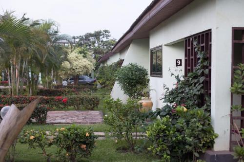 North Legon Apartment | Travellers Palm Court