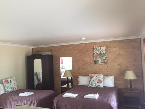 Mundaring Hotel | Travellers Rest Motel