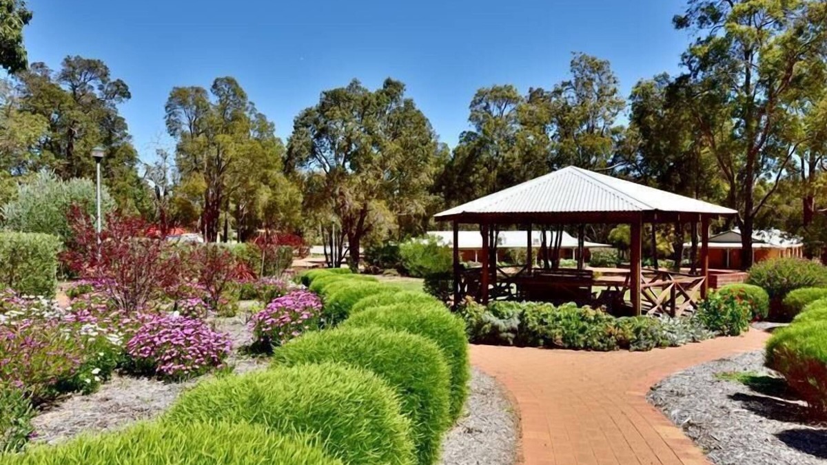 Mundaring Hotel | Travellers Rest Motel