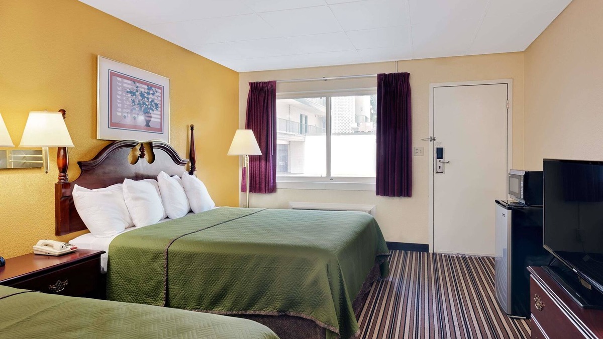 Chambersburg Hotel | Travelodge by Wyndham Chambersburg