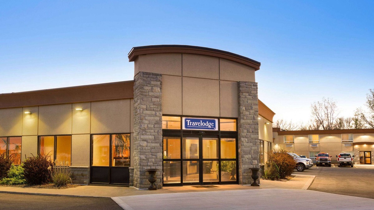 Simcoe Hotel | Travelodge by Wyndham Simcoe